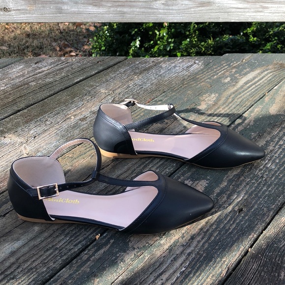 ModCloth Heartbeat T-strap vegan flats wide 6 6W - Picture 2 of 8